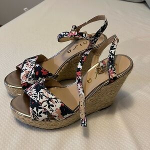 Unisa wedge sandals floral